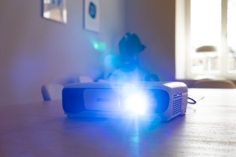 A Comprehensive Guide to Choosing Your Perfect Mini Projector