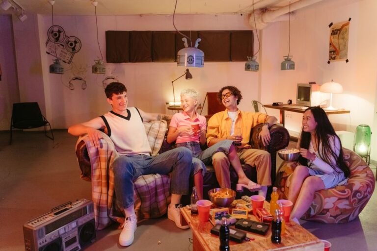 The Benefits of Using Mini Projectors for Family Gatherings